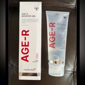 NEW XL Medicube Age-R Booster Gel 250ML (8.45 fl oz). Exp 10/26